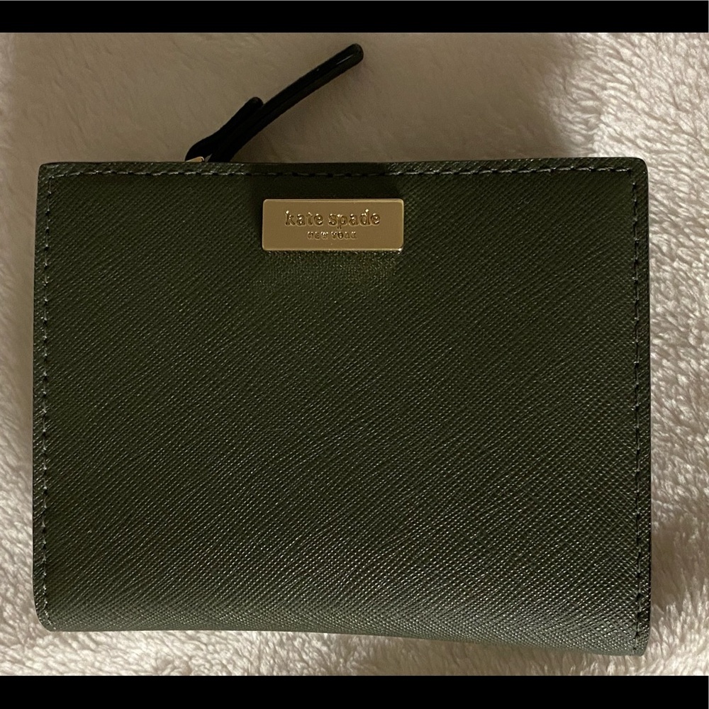 Kate Spade Laurel Way Small Shawn Wallet in Evergreen NWT